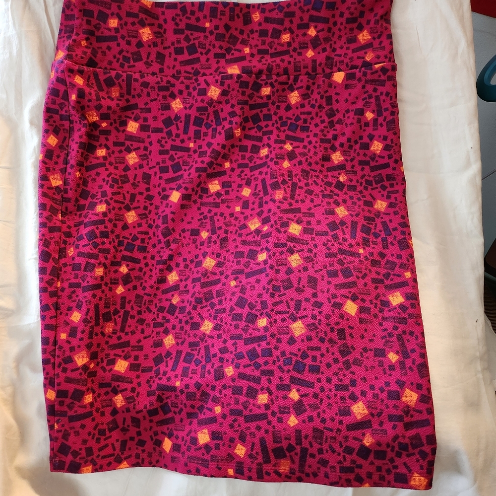 LuLa Roe knee length skirt (mini)